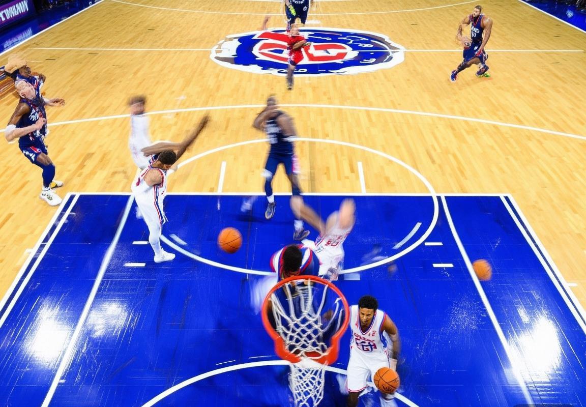 NBA焦点对决：76人VS骑士，战术解析与关键决策剖析(图2)