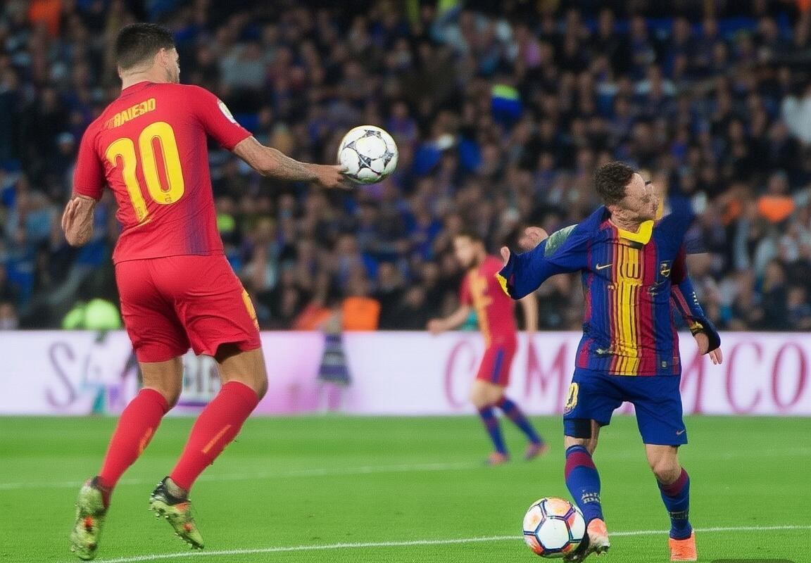 2020巴塞罗那对塞尔塔：激情对决战术解析与经典瞬间回顾(图3)